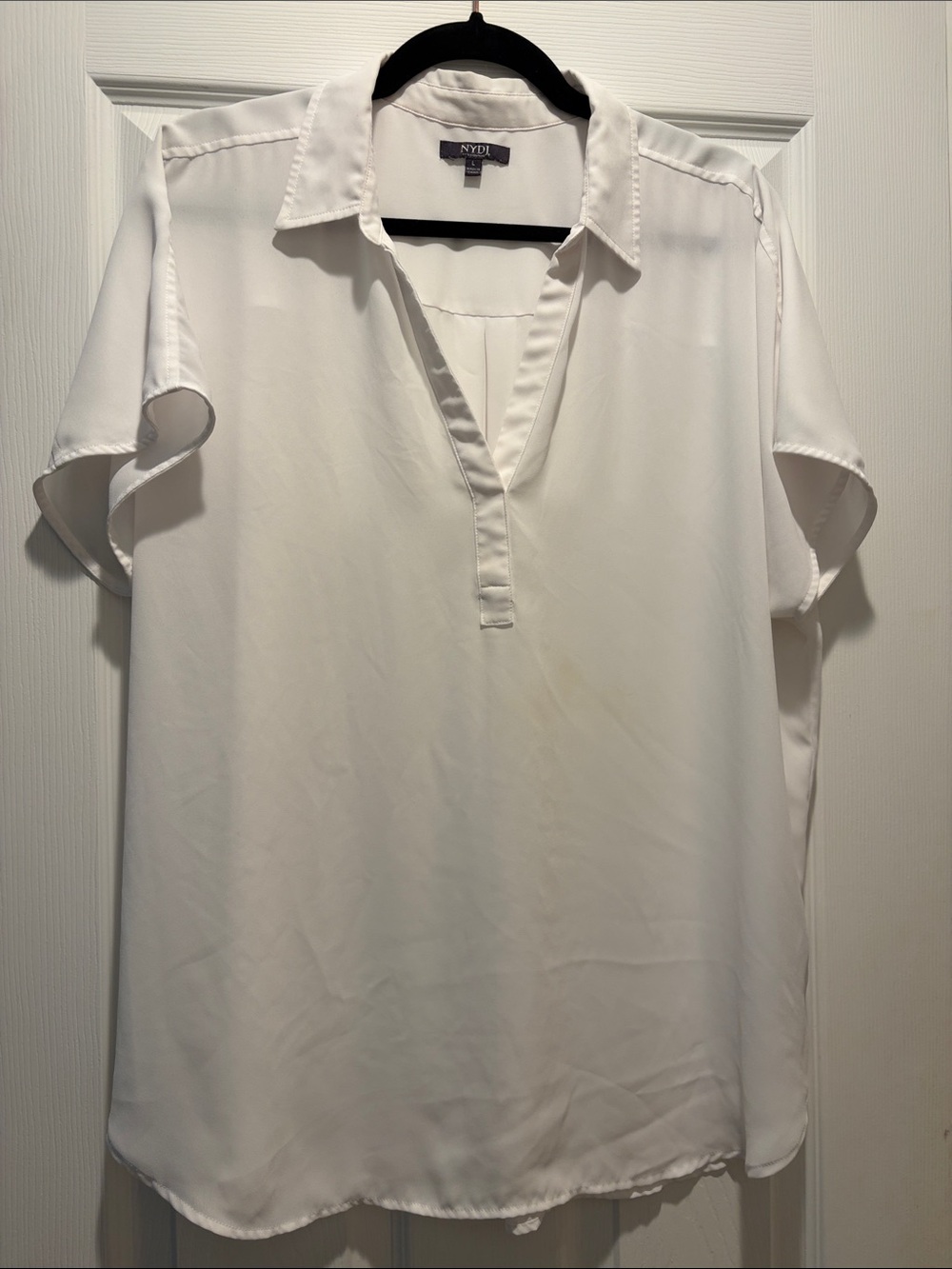 NYDJ White Short-Sleeve V-Neck Collared Blouse